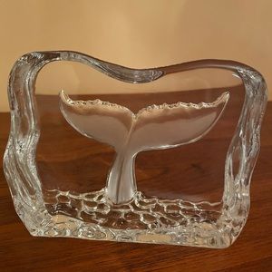 WYLAND whale tail glass paper weight